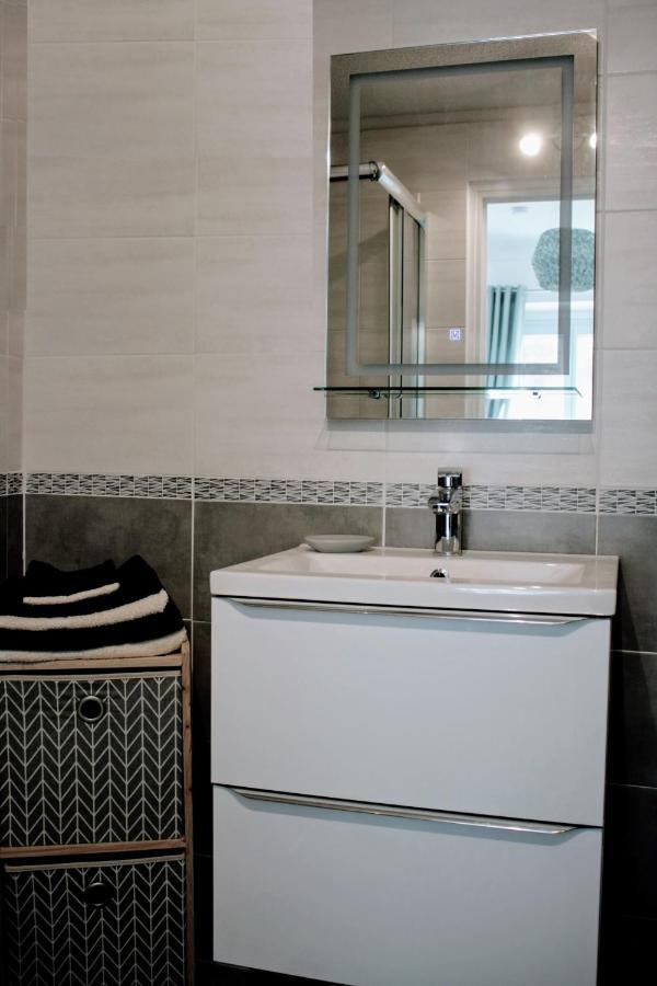Charmant Appartement Au Coeur Des Gres D Annot Dış mekan fotoğraf